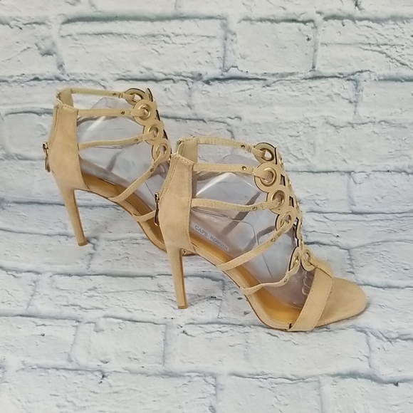 Cape Robbin Heels Sandals - Picture 4 of 12